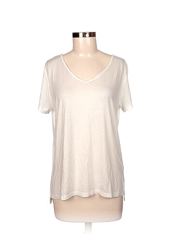 Gusto T-shirt %70 İndirimli.