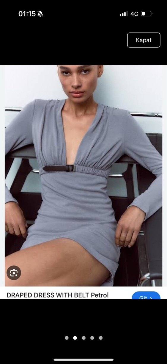 V Yaka Kemerli Gri Mini Elbise - Görsel 3