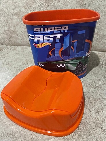 Diğer Sıfır hotweels lisanslı çöp kovası 7.5 lt kapatisesi