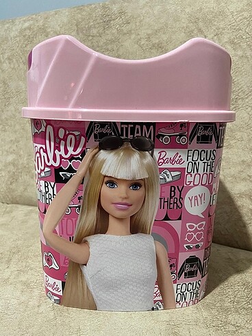 Diğer Sıfır çöp kovası barbie lisanlı orjınal üründür 7.5 lt alıyor