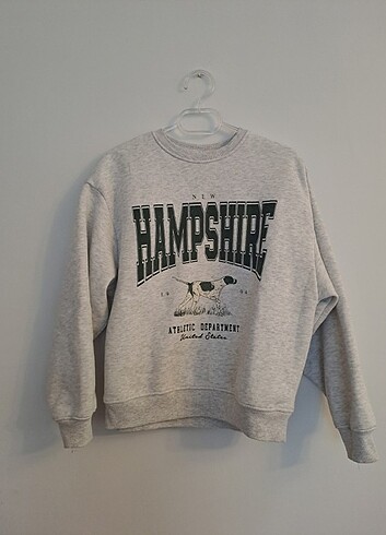 Stradivarius baskili sweatshirt