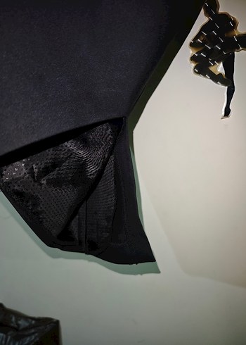 siyah yırtmaçlı kumaş etek - Görsel 7