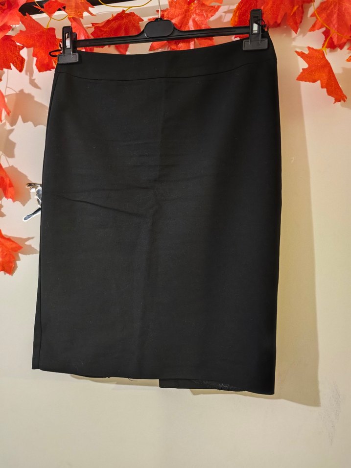 siyah yırtmaçlı kumaş etek - Görsel 4