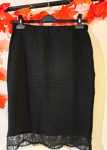 Siyah Dantel Detaylı Mini Kalem Etek - Görsel 3