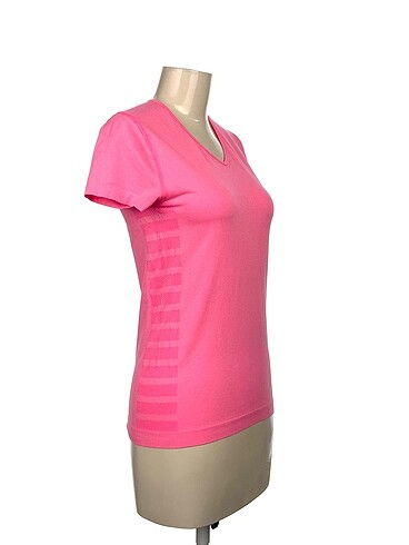 Only Only T-shirt %70 İndirimli.
