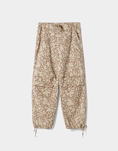 BERSHKA DESENLİ PARAŞÜT PANTOLON