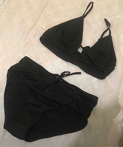 Diğer Bikini Takımı