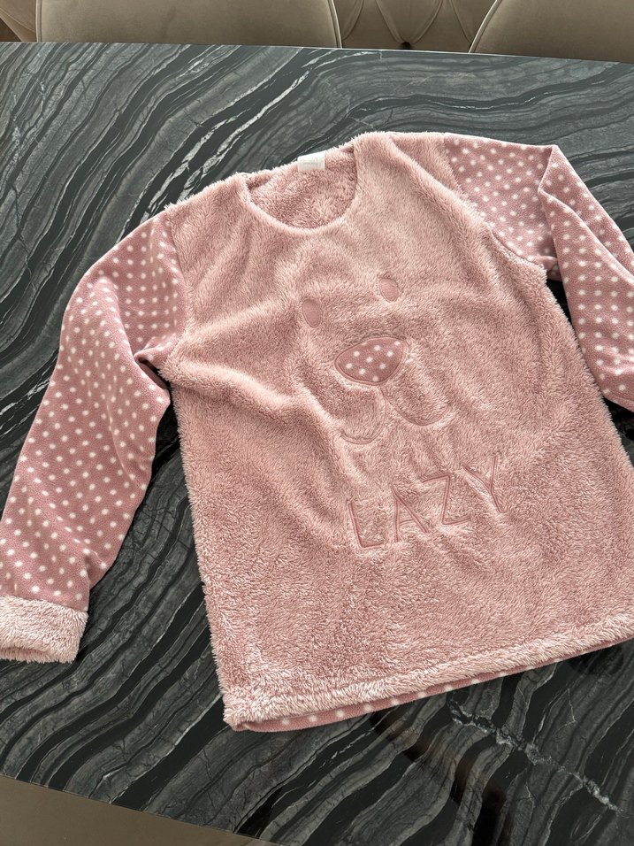 Pembe Tüylü Sıcak Ev Terlik + Pijama üstü - Görsel 2