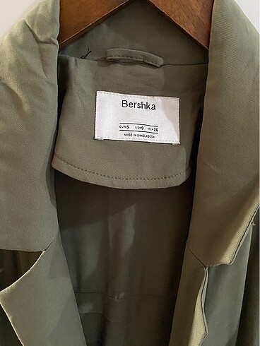 Bershka Bershka haki trenç