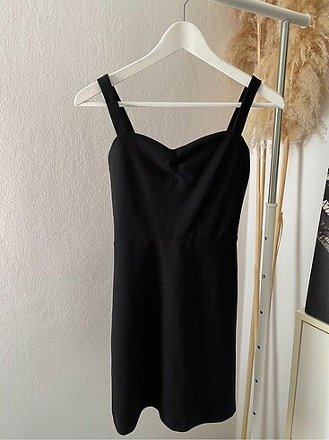 Bershka siyah elbise