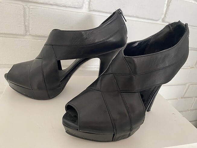 39 Beden siyah Renk Zara 12 cm topuklu ayakkabı