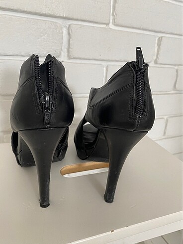 39 Beden Zara 12 cm topuklu ayakkabı