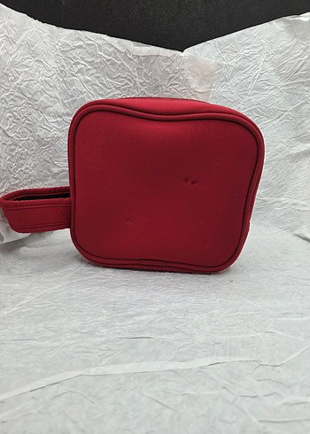 Zara Kırmızı Fermuarlı Kadın Makyaj Çantası