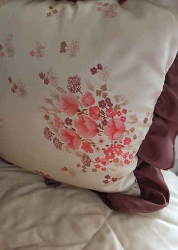 Pembe Çiçek Desenli Yatak Örtüsü - Görsel 7