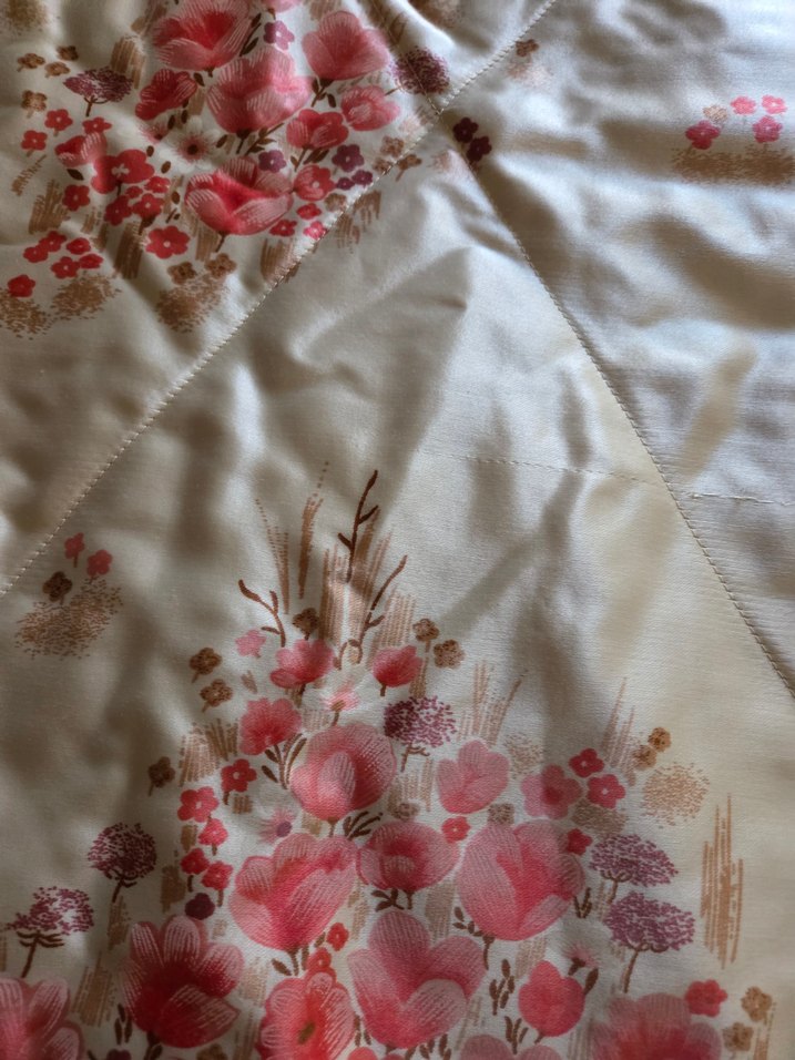 Pembe Çiçek Desenli Yatak Örtüsü - Görsel 4