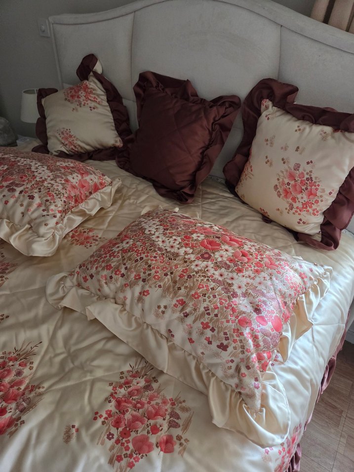 Pembe Çiçek Desenli Yatak Örtüsü - Görsel 5