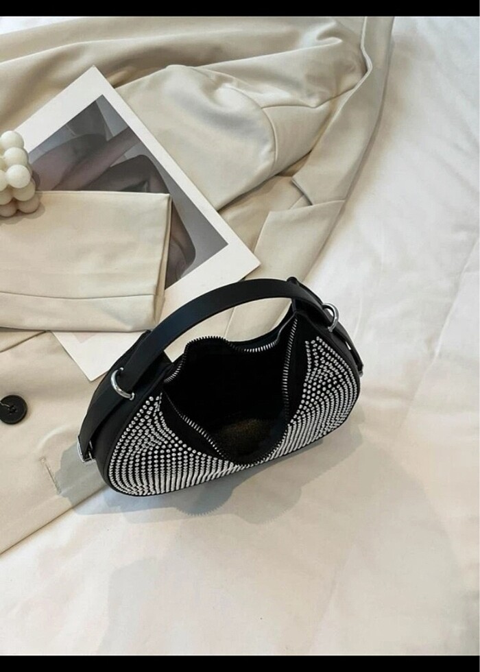 Siyah parlak çanta - Görsel 3