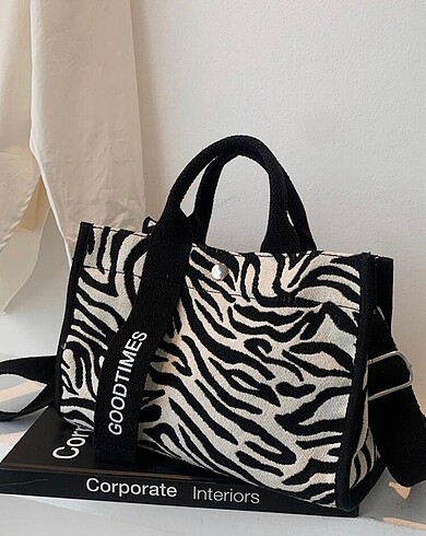 Siyah beyaz çanta - Görsel 2