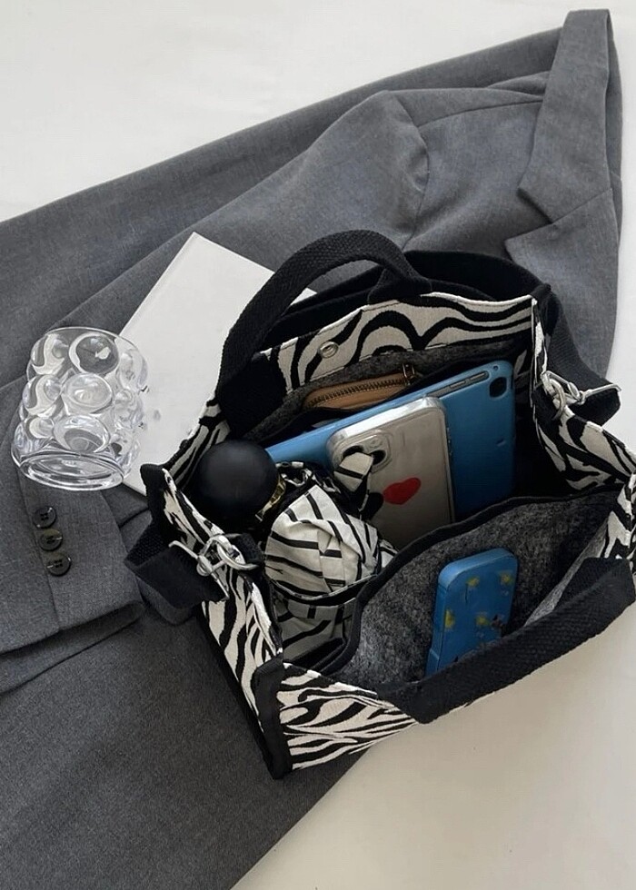 Siyah beyaz çanta - Görsel 4