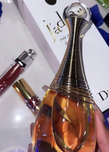 Dior J'adore Kadın Parfümü 100 ml