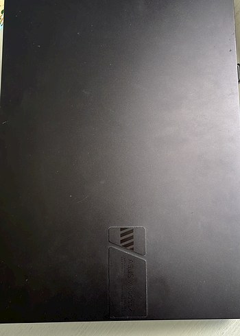 Siyah Asus VivoBook Dizüstü Bilgisayar - Görsel 2