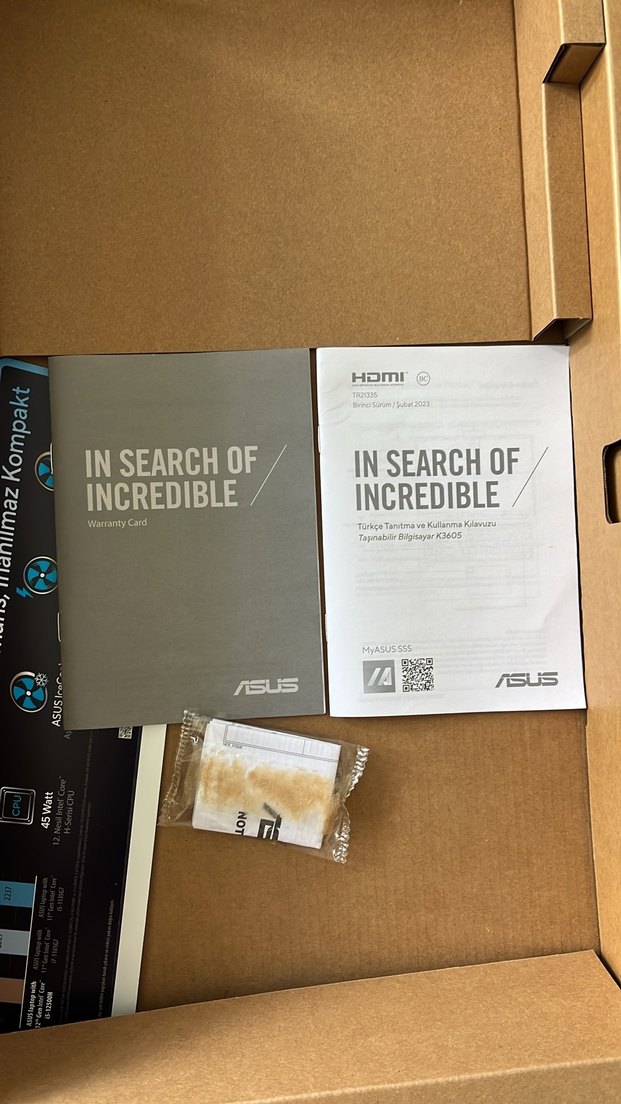 Siyah Asus VivoBook Dizüstü Bilgisayar - Görsel 3