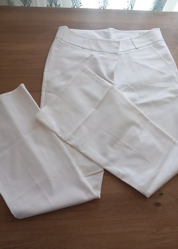 Beyaz Kadın Kumaş Pantolon Midi Boy