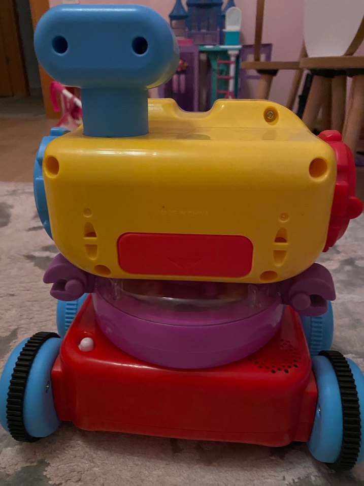 Fisher Price Hareketli İngilizce Konuşan Robot - Görsel 4