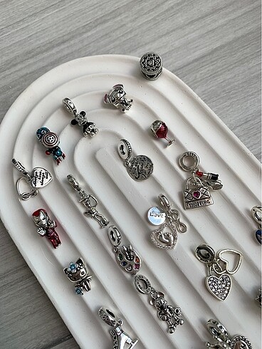 Beden Pandora Charm