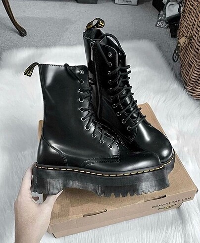 38 Beden siyah Renk MARTENS BOT