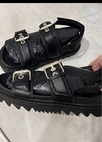 37 Beden siyah Renk Sandalet 