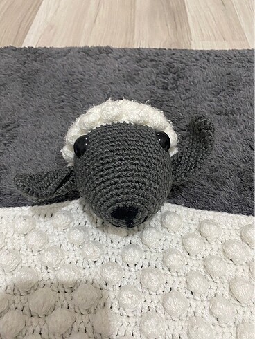  Kuzulu bebek battaniye