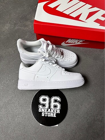 36 Beden beyaz Renk Nike Air Force 1