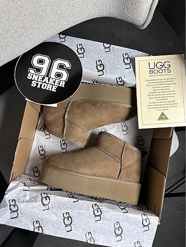 UGG Mini Platform