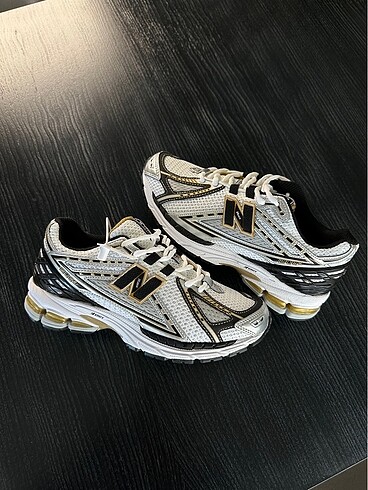 38 Beden New Balance 1906R