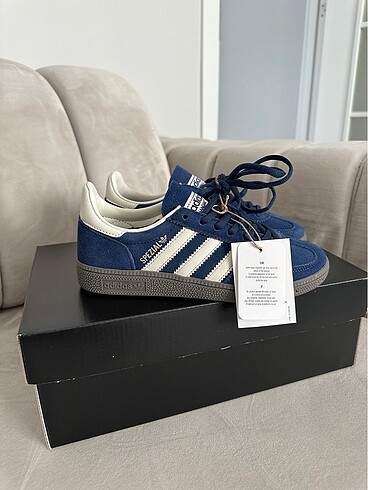 38 Beden Adidas Spezial