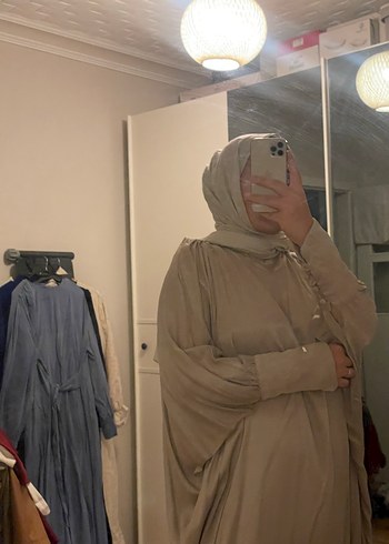 40 Beden gri Renk Bej Dökümlü Uzun Kadın Elbise