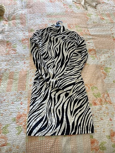l Beden Zebra kadife elbise
