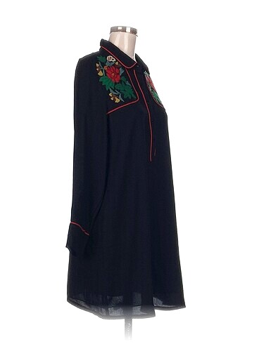 Zara Zara Kısa Elbise %70 İndirimli.