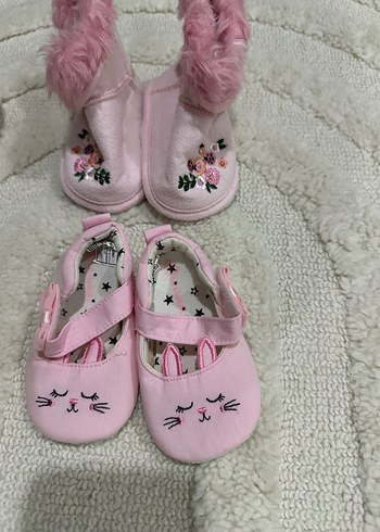 2 adet fiyatı Kız Bebek Pembe Nakışlı Kürklü İlk Adım Ayakkabısı