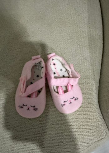 Koton Kids 2 adet fiyatı Kız Bebek Pembe Nakışlı Kürklü İlk Adım Ayakkabısı