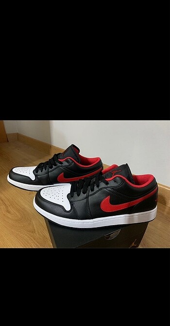 43 Beden Jordan Air 1 Low