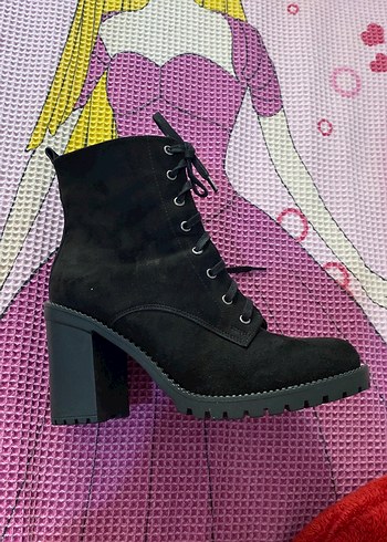 Diğer Siyah Süet Bağcıklı Gotik Topuklu Bot