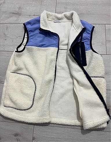 Pull and Bear Pull and bear Peluş yelek