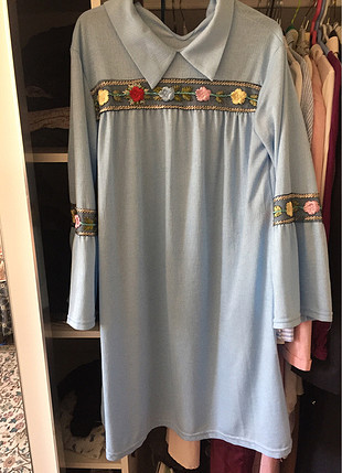 l Beden İşlemeli tunik