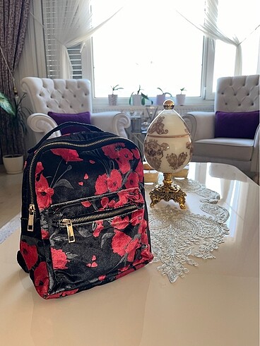 LC Waikiki Kadife Çanta