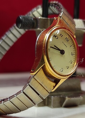 Beden Hanımlar için kurmalı Timex