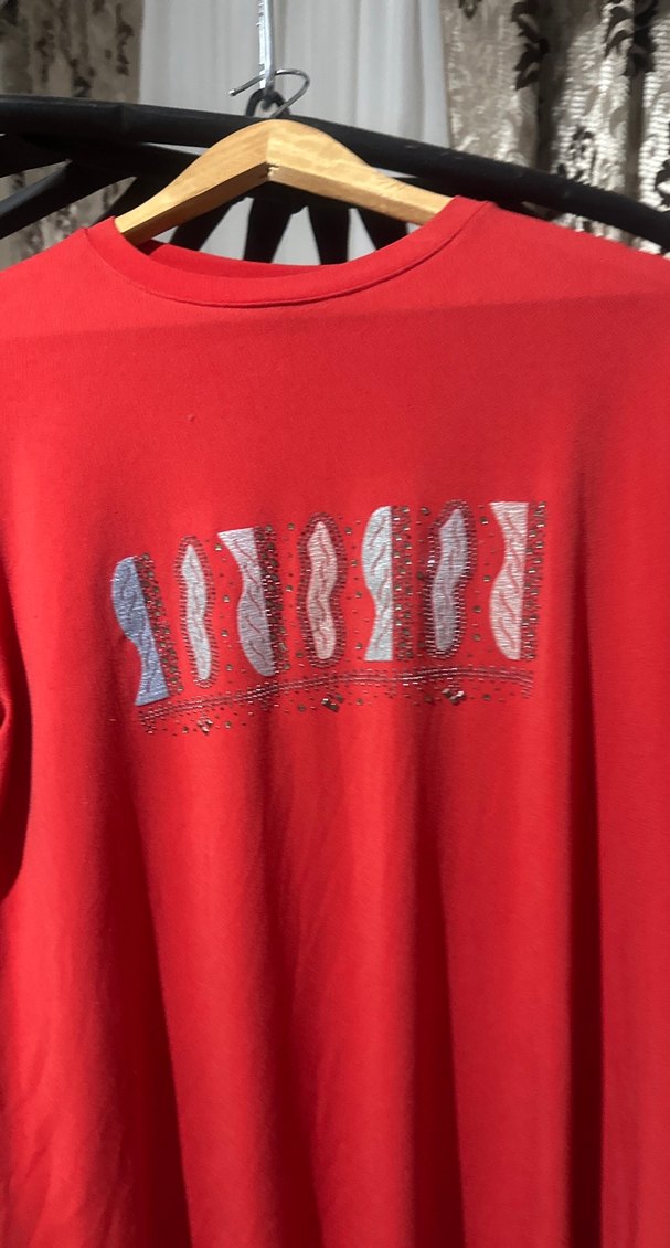 Uzun Kollu Kırmızı Baskılı Salaş Tunik - Görsel 4