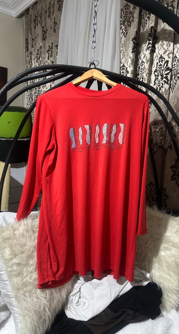 Uzun Kollu Kırmızı Baskılı Salaş Tunik - Görsel 2