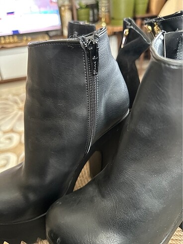 Zara Platform bot